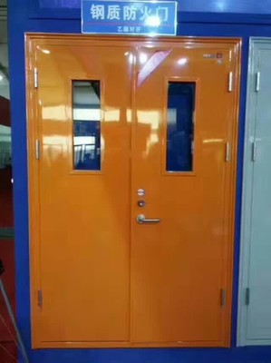 任丘市新世博門(mén)業(yè) 供應(yīng)定制鋼質(zhì)防火門(mén)與鋼木防火門(mén)，資質(zhì)齊全、細(xì)節(jié)考究
